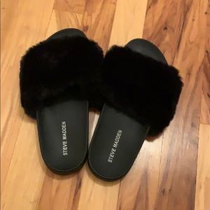 Steve Madden slippers